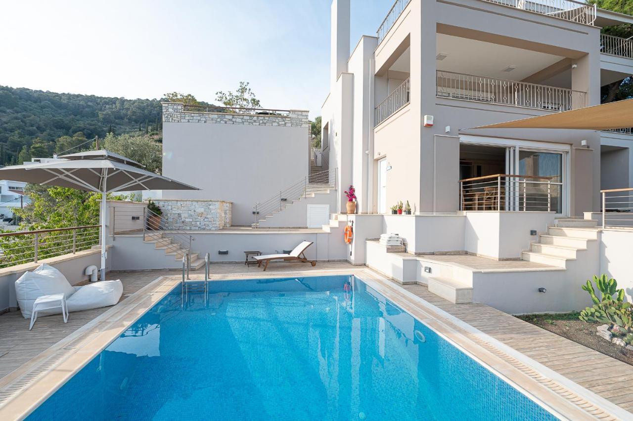 Kalavria Luxury Suites, Afroditi Suite With Magnificent Sea View And Private Swimming Pool. Poros Town Extérieur photo